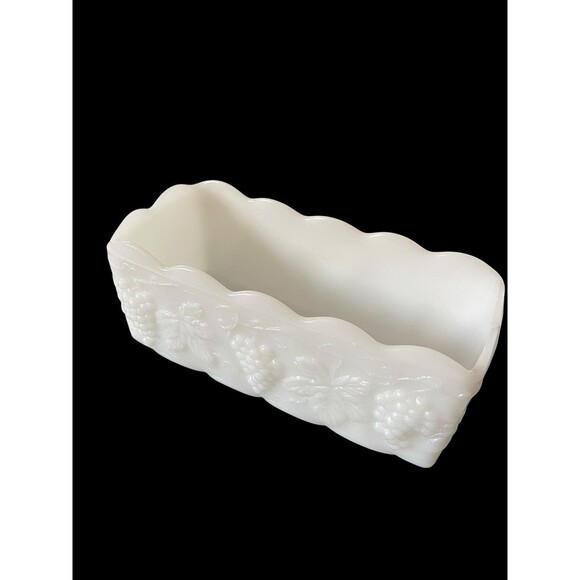 Anchor Hocking Fire King Milk Glass Rectangular Window Planter Grape Vine 8” - Picture 3 of 7